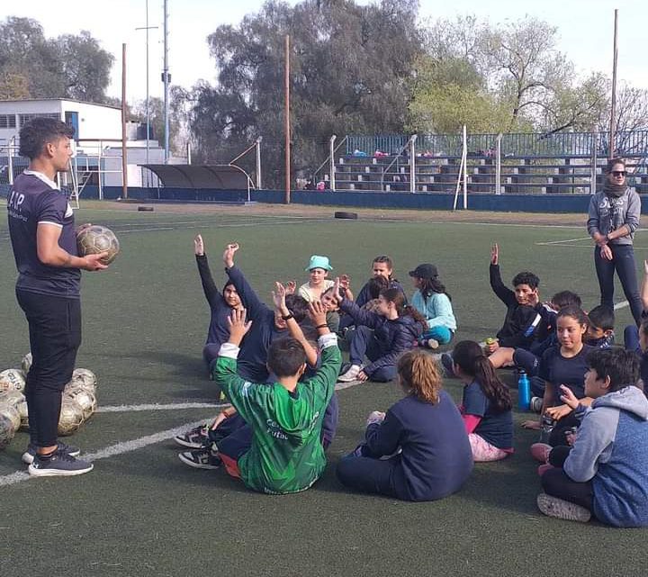 El Club Atlético Carlos Paz promueve el programa “Conociendo nuestra gente y nuestro club”