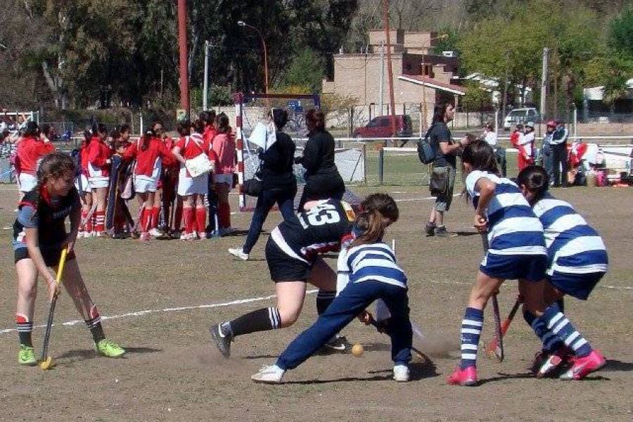 Carlos Paz será sede de un nuevo encuentro internacional de hockey master femenino