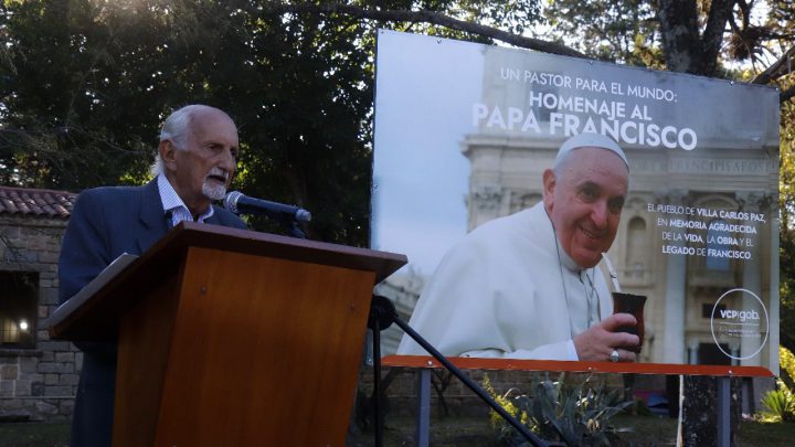 Villa Carlos Paz le rindió homenaje al Papa Francisco