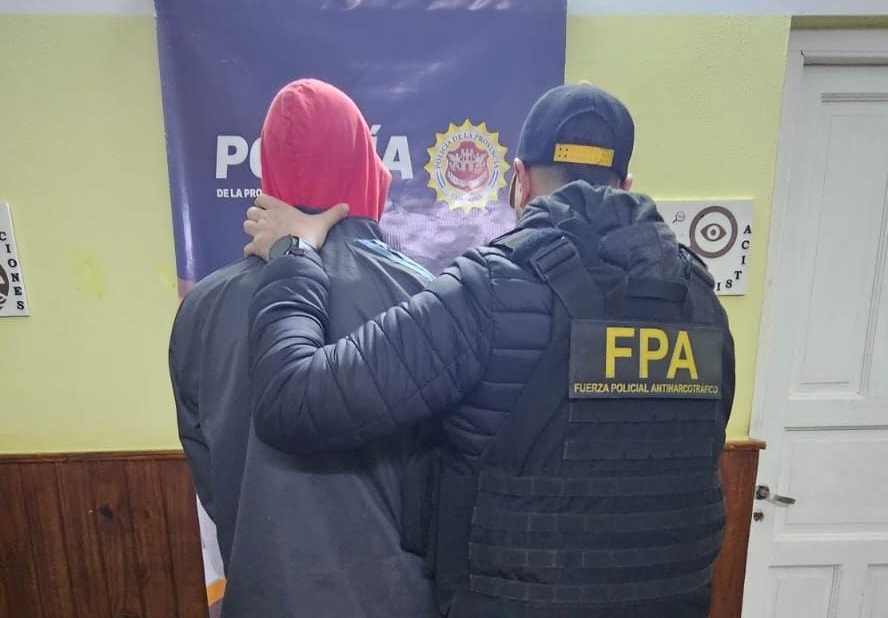Secuestraron drogas y detuvieron a dos hombres en Mina Clavero Secuestraron drogas y detuvieron a dos hombres en Mina Clavero